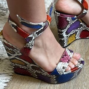🛑 1 hour sale. Alexandre Birman, 39.5 EU / 9 US, Snakeskin, Wedge Platforms